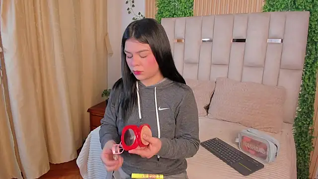 Jade Nmm online show from 04-14-26, 12:33