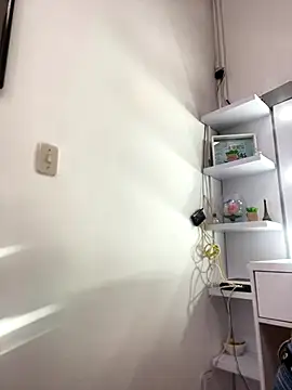 EmilyHarperr online show from 10-07-25, 11:51