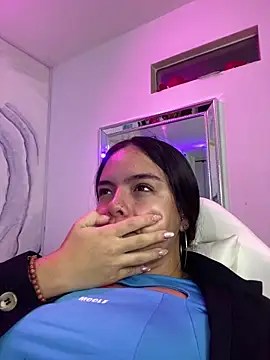 EmilyHarperr online show from 10-21-25, 11:33