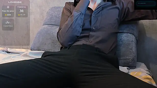 Snapshot of TommyShe1by chatting on 05-04-26, 12:45 TommyShe1by online show from 05-04-26, 12:45