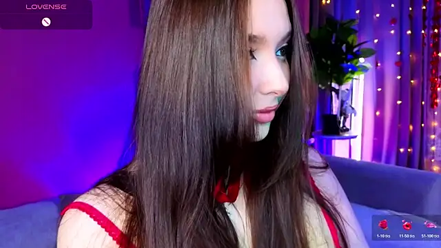 Lucy louras online show from 02-13-26, 03:52