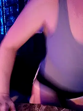 Snapshot of Jeannie_69_andahalf chatting on 11-16-25, 06:57 Jeannie 69 andahalf online show from 11-16-25, 06:57