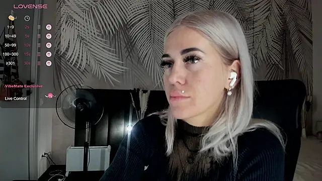 Kira Key online show from 03-02-26, 02:03