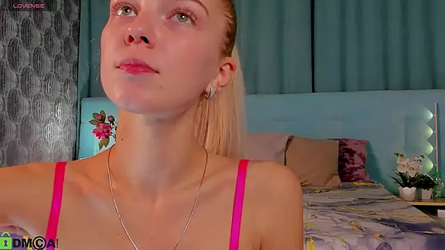 Aurora Bennet online show from 09-10-25, 12:43