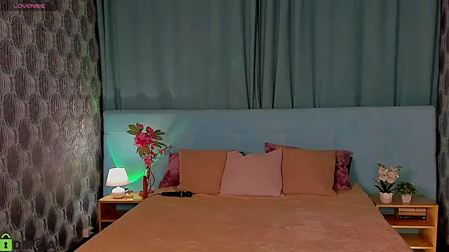 Aurora Bennet online show from 10-03-25, 12:18