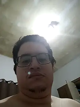 Snapshot of Juliao2030 chatting on 10-30-25, 06:08 Juliao2030 online show from 10-30-25, 06:08