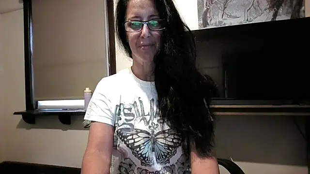 Snapshot of CleopatraGirl chatting on 05-03-26, 02:06 CleopatraGirl online show from 05-03-26, 02:06