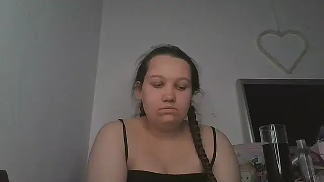 lu official1 online show from 11-23-25, 05:24