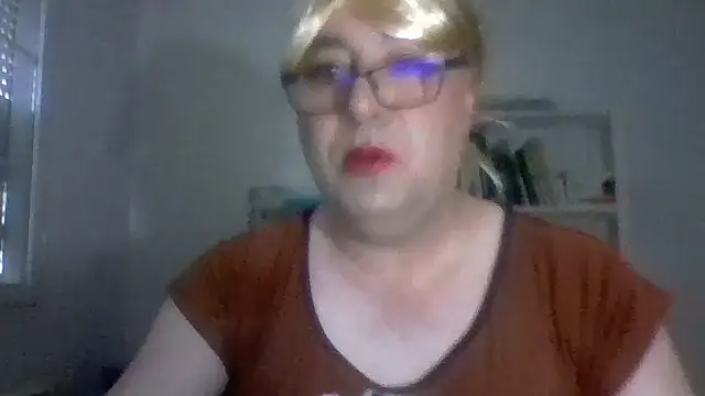 Snapshot of nataliacd chatting on 09-08-25, 03:11 nataliacd online show from 09-08-25, 03:11