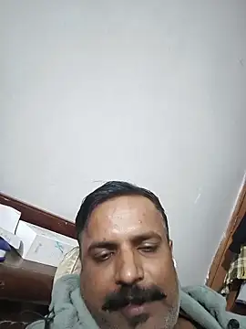 vardh033 online show from 12-16-25, 04:23