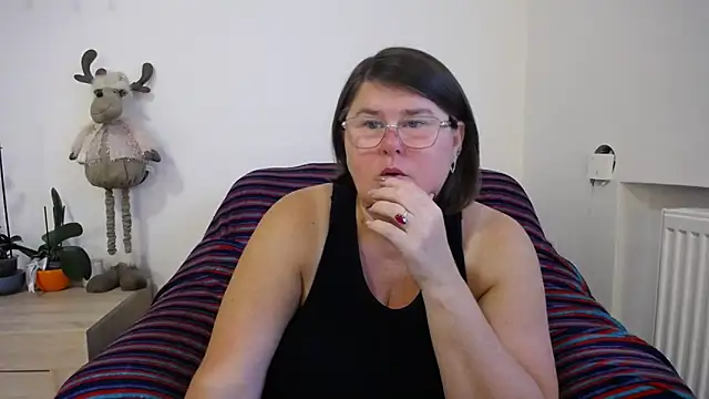 Snapshot of icyheart888 chatting on 10-09-25, 08:34 icyheart888 online show from 10-09-25, 08:34