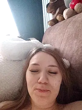 AlisaWyn online show from 12-15-25, 03:44