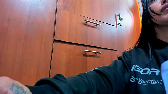 scarletr red online show from 09-13-25, 08:30