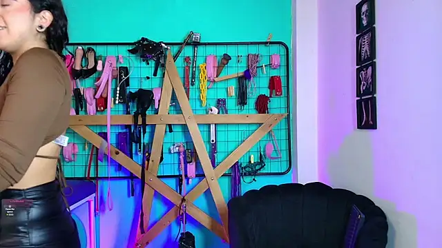 Mrmia bdsm extreme online show from 10-17-25, 12:41