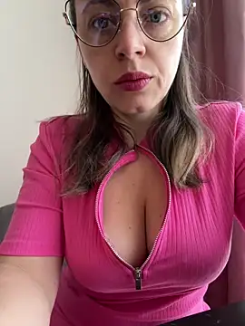 Snapshot of ladywithbigass chatting on 03-10-25, 05:54 ladywithbigass online show from 03-10-25, 05:54