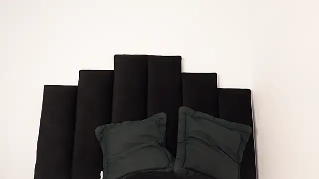 Snapshot of alexmark_ chatting on 09-15-25, 07:36 alexmark online show from 09-15-25, 07:36