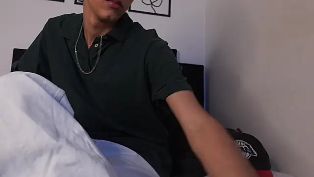 alexmark  online show from 02-25-26, 01:21