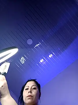 SiennaValera online show from 11-08-25, 05:34