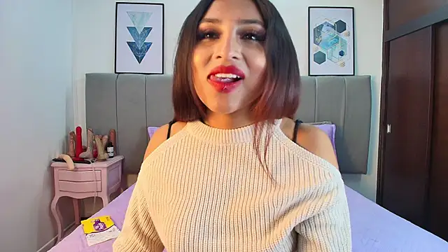 Naiaa Cruz online show from 09-15-25, 07:36