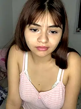 Snapshot of You_dirty_girl18 chatting on 11-08-25, 03:29 You dirty girl18 online show from 11-08-25, 03:29