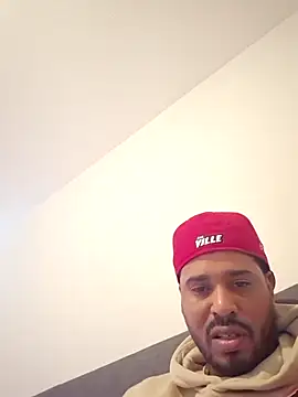 Danypeluche online show from 11-28-25, 02:53