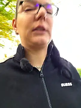 Swiss Lady online show from 10-29-25, 11:34