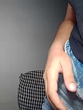 A maddy online show from 12-02-25, 01:55