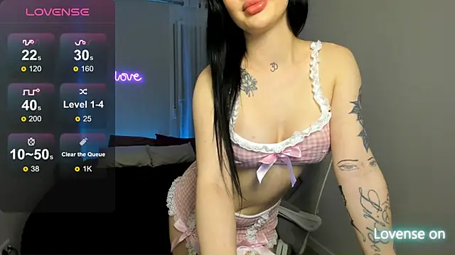 Snapshot of SelinaStorm chatting on 06-08-26, 01:28 SelinaStorm online show from 06-08-26, 01:28