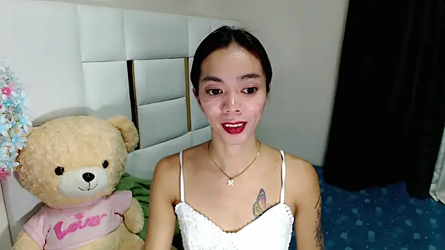 Snapshot of diamondnaked_ chatting on 09-20-25, 05:03 diamondnaked online show from 09-20-25, 05:03