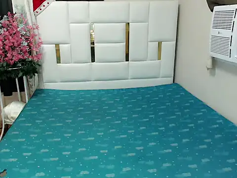 Snapshot of diamondnaked_ chatting on 10-07-25, 09:06 diamondnaked online show from 10-07-25, 09:06
