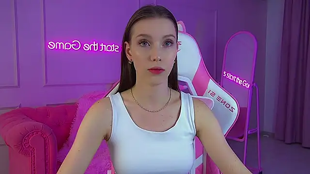 VeronicaVances online show from 11-20-25, 06:07