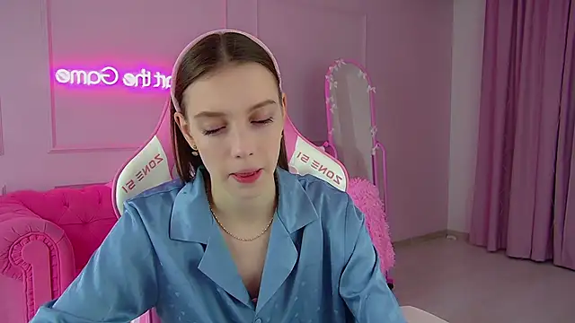 VeronicaVances online show from 01-10-26, 06:09