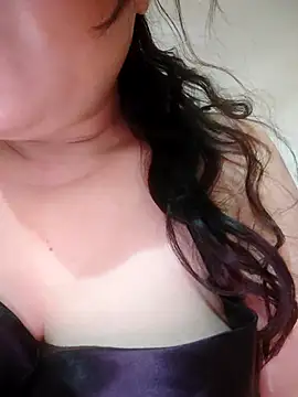 Julyy08 online show from 04-15-26, 02:57