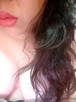 Julyy08 online show from 04-21-26, 02:12