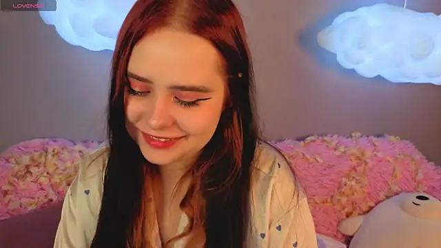 Alis Platt online show from 05-19-26, 01:00
