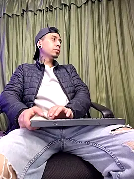 abnerdam01 online show from 09-25-25, 11:58