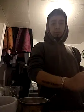 abnerdam01 online show from 10-01-25, 09:43