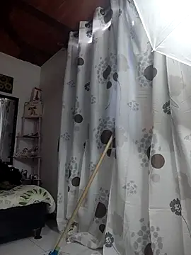 abnerdam01 online show from 10-15-25, 04:18