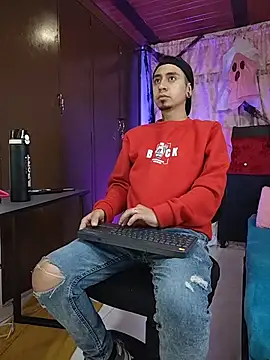 abnerdam01 online show from 10-24-25, 02:13