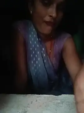 Snapshot of Sapna9685 chatting on 08-05-26, 04:26 Sapna9685 online show from 08-05-26, 04:26