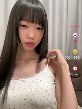 Snapshot of xinyu789 chatting on 05-30-26, 02:25 xinyu789 online show from 05-30-26, 02:25