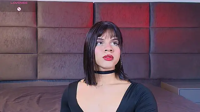Snapshot of Slenna_Moon chatting on 05-03-26, 11:11 Slenna Moon online show from 05-03-26, 11:11