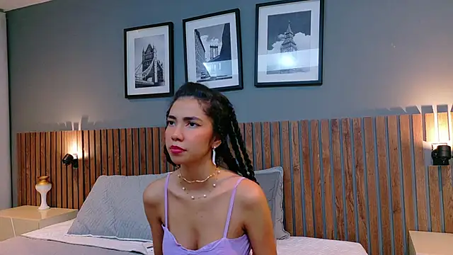 luna roja25 online show from 09-24-25, 01:25