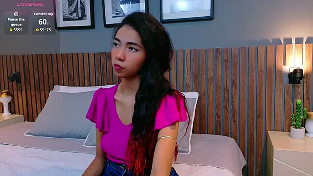 luna roja25 online show from 10-02-25, 01:40