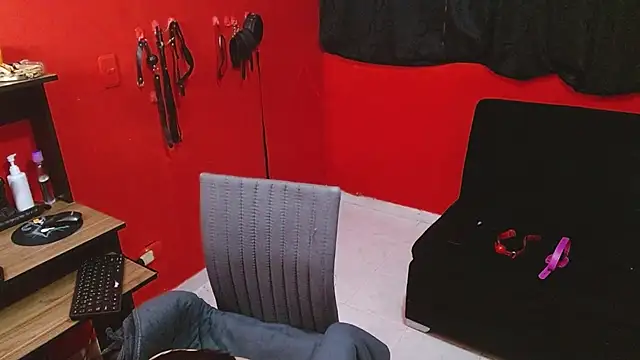 Emily Slave28 online show from 02-25-26, 05:55