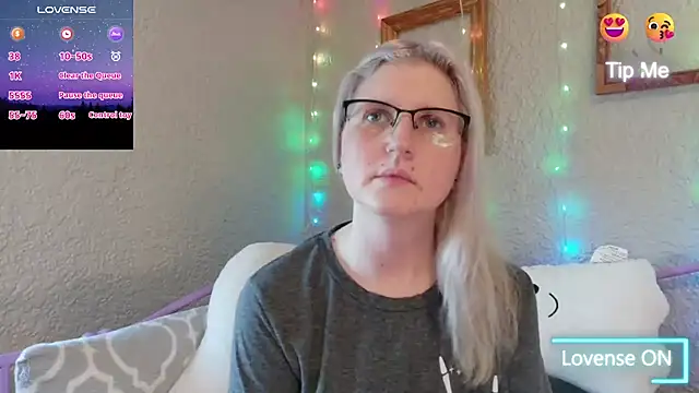 Snapshot of samanthamalichite chatting on 02-06-26, 01:47 samanthamalichite online show from 02-06-26, 01:47