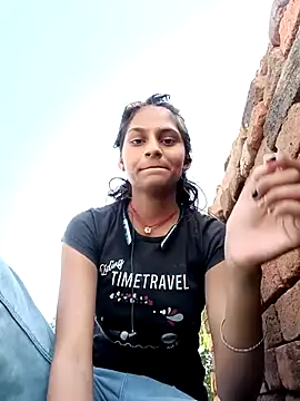 Snapshot of Jyoti_thakurr chatting on 09-14-25, 03:38 Jyoti thakurr online show from 09-14-25, 03:38