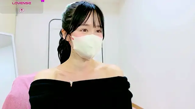 Anne Anne chan online show from 11-24-25, 11:32