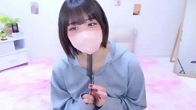 Hinata Sun online show from 01-18-26, 09:40