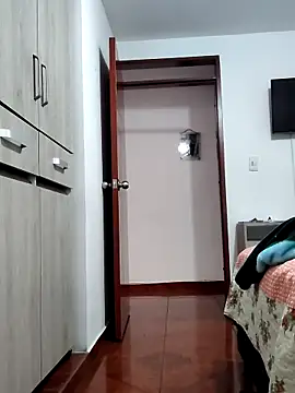 mia mancinii online show from 04-09-26, 02:33